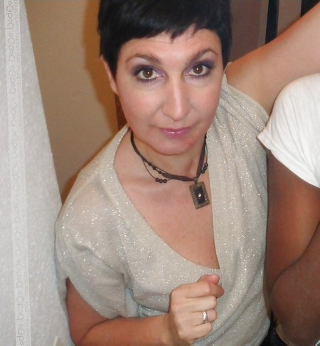 Elisabeth, mature libre aime montrer son corps pour le sexe, à Valenciennes